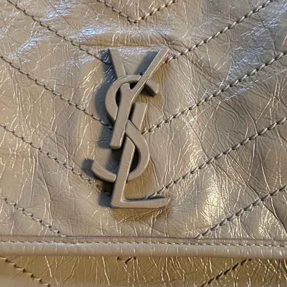 YSL Niki Medium Patent crinkle leather purchased @ YSL store in Chicago - Picture 11 of 16